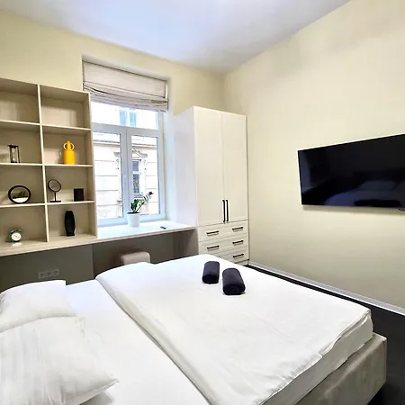 Doroshenka Street 19-4