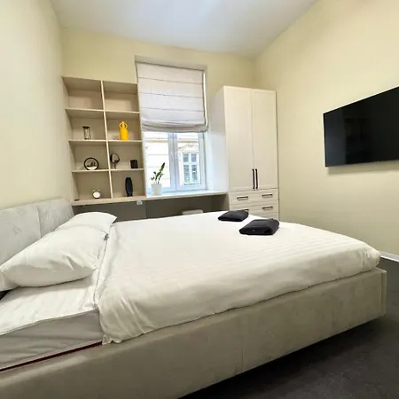 Doroshenka Street 19-4 Lviv