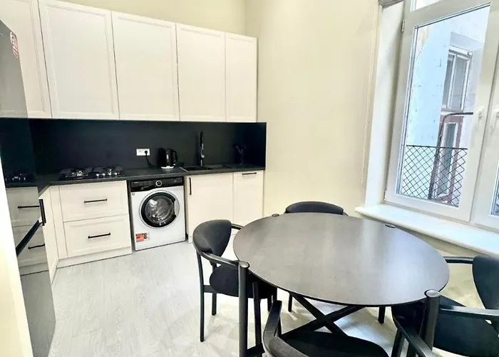 Doroshenka Street 19-4 Apartment *